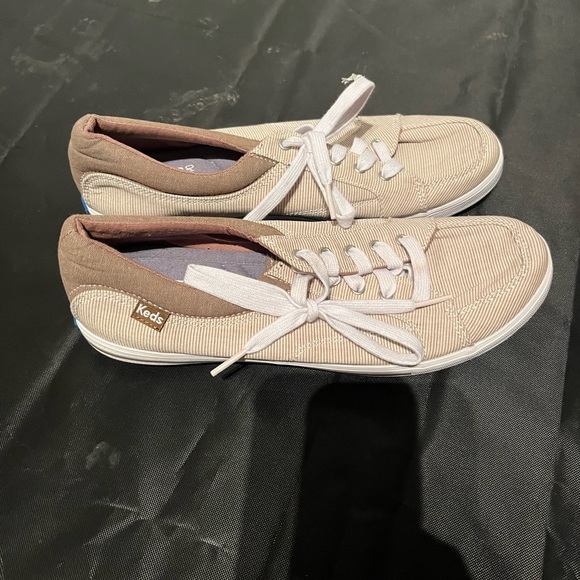 Keds tan/ cream Casual Sneakers woman’s size 7.5 like new - Picture 4 of 7